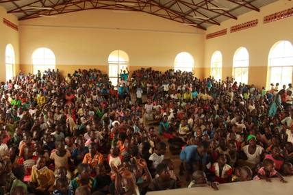 Церковне зібрання в Уганді