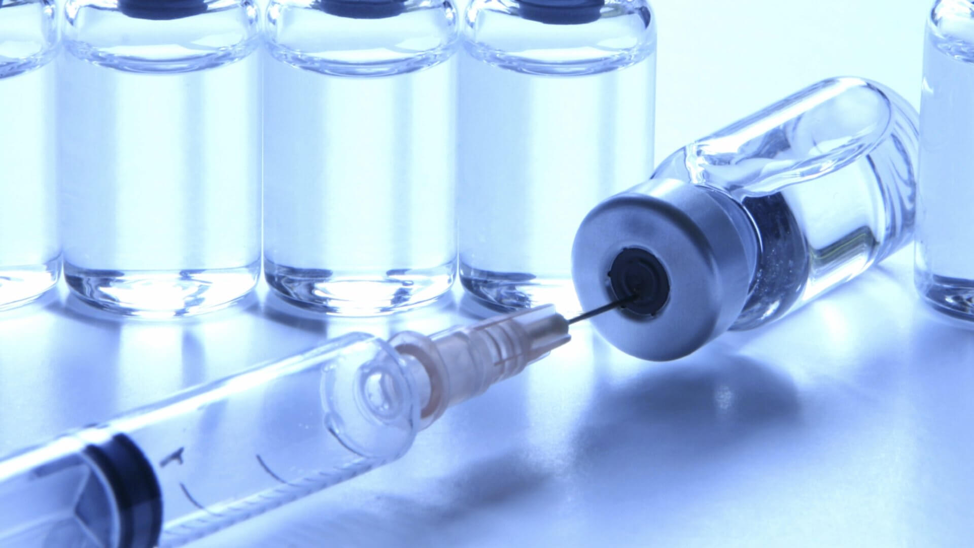 Перша вакцина проти COVID-19 успішно пройшла початкове тестування у США