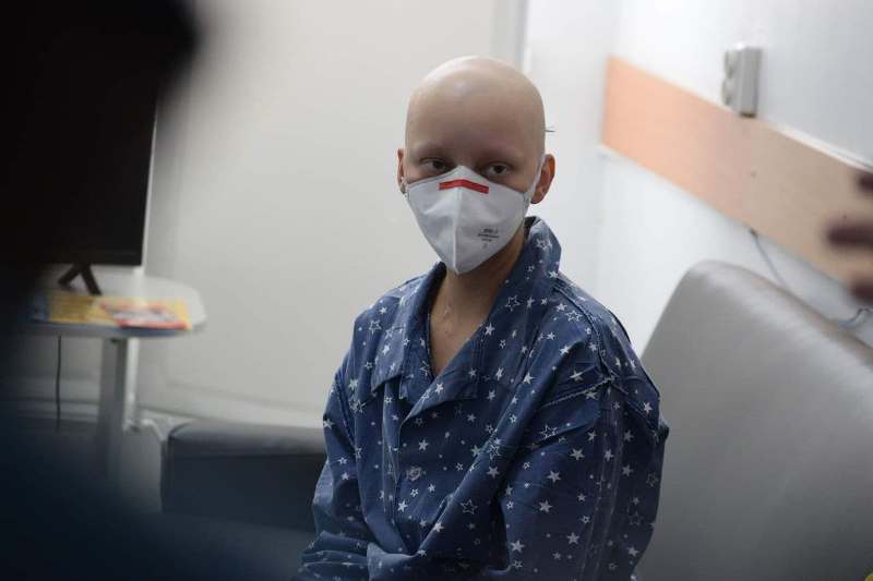 В Черкасах дівчині врятували життя, вперше в Україні пересадивши кістковий мозок
