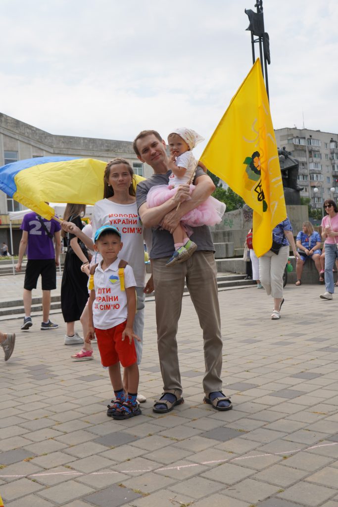 Сотні черкасців проїхали містом у велопробігу, присвяченому сімейним цінностям